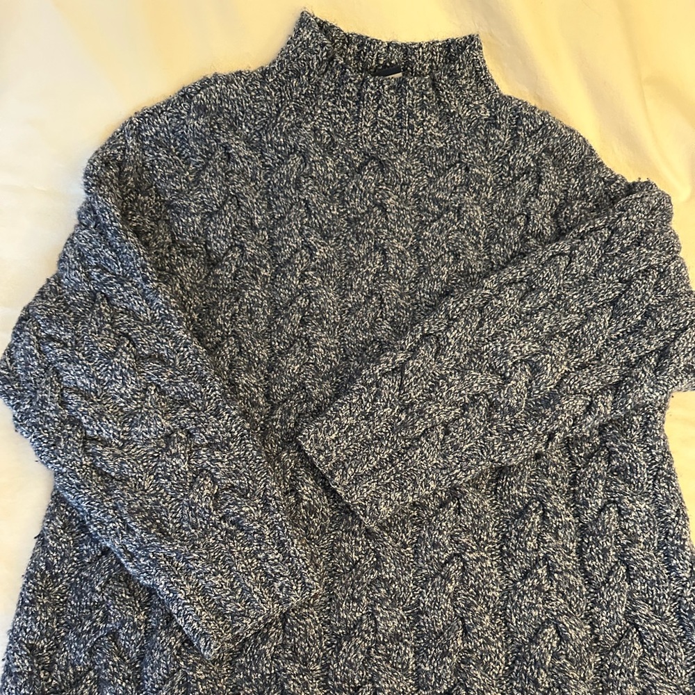 Liz Claiborne cable knit sweater